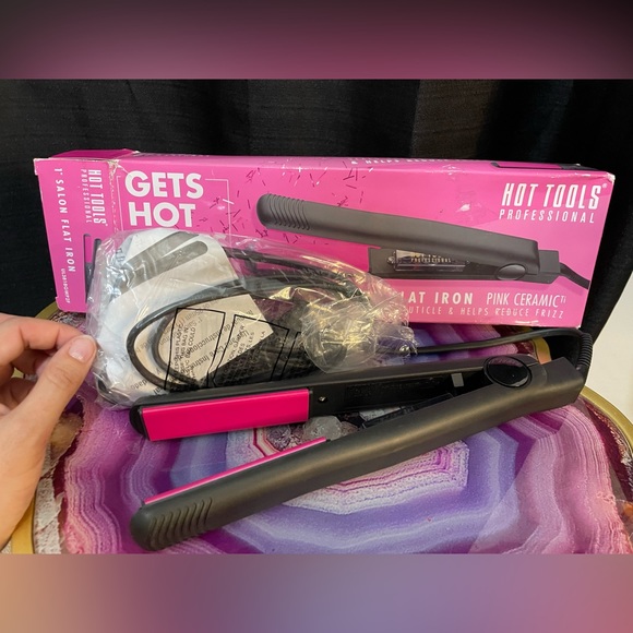 Hot Tools Professional Pink Ceramic 1” Hair Straightener - Picture 1 of 4